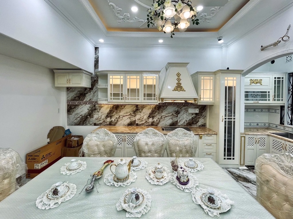 Bán nhà Ba Tháng Hai - diện tích 113m2 4 tầng - Nhà đẹp hiếm có - giá 63,99 tỷ