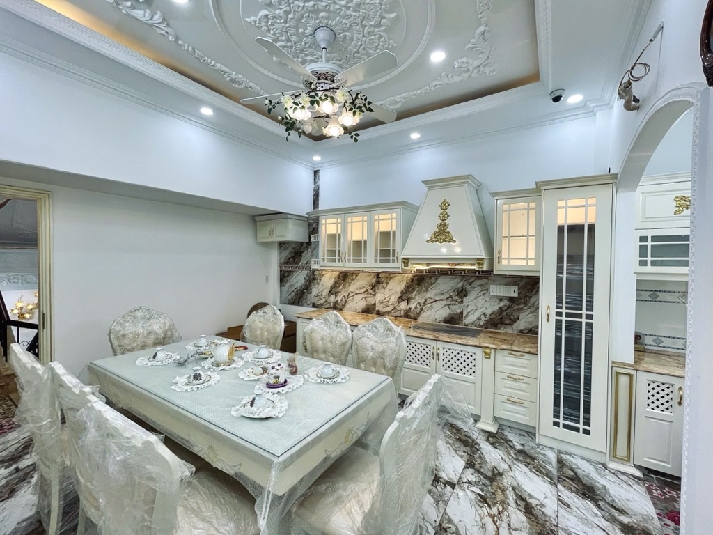 Bán nhà Ba Tháng Hai - diện tích 113m2 4 tầng - Nhà đẹp hiếm có - giá 63,99 tỷ