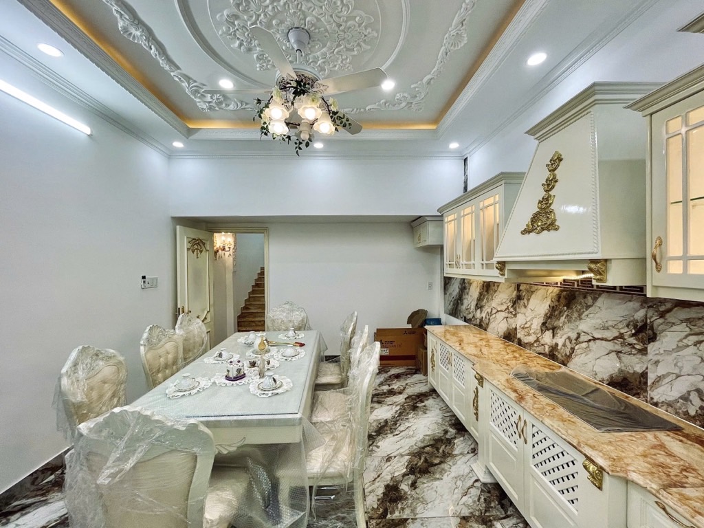 Bán nhà Ba Tháng Hai - diện tích 113m2 4 tầng - Nhà đẹp hiếm có - giá 63,99 tỷ