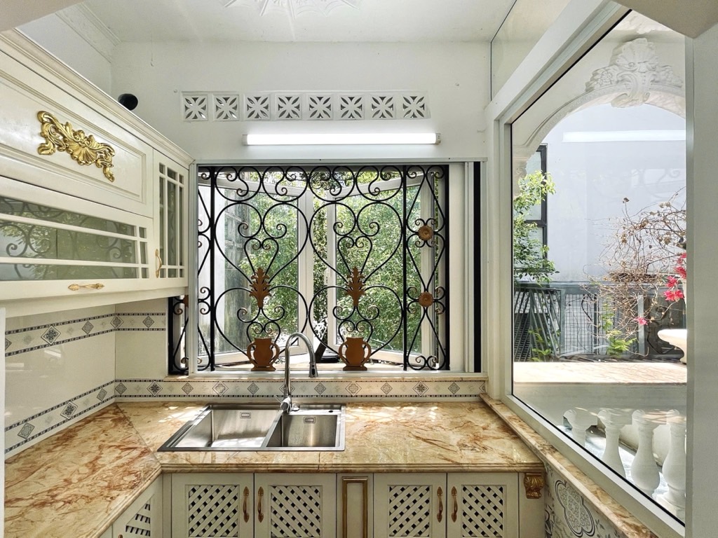 Bán nhà Ba Tháng Hai - diện tích 113m2 4 tầng - Nhà đẹp hiếm có - giá 63,99 tỷ