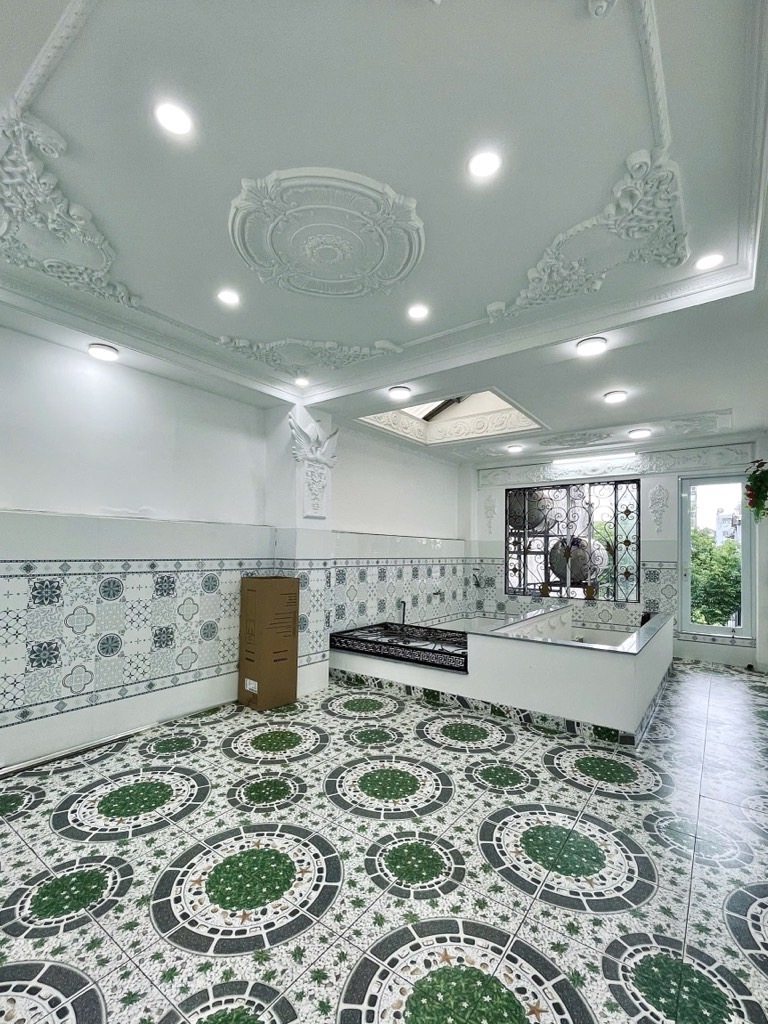 Bán nhà Ba Tháng Hai - diện tích 113m2 4 tầng - Nhà đẹp hiếm có - giá 63,99 tỷ