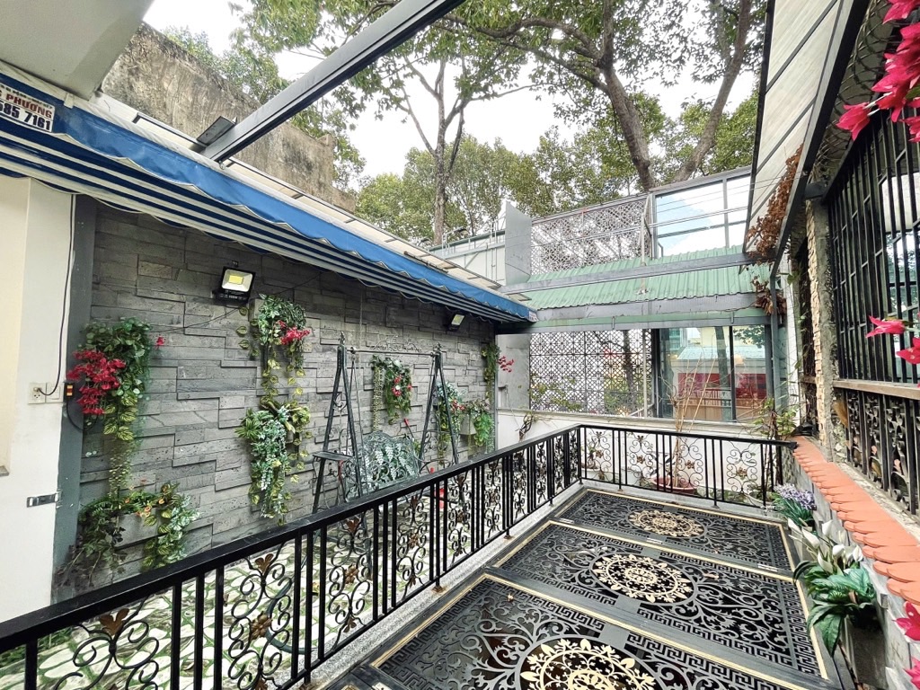 Bán nhà Ba Tháng Hai - diện tích 113m2 4 tầng - Nhà đẹp hiếm có - giá 63,99 tỷ