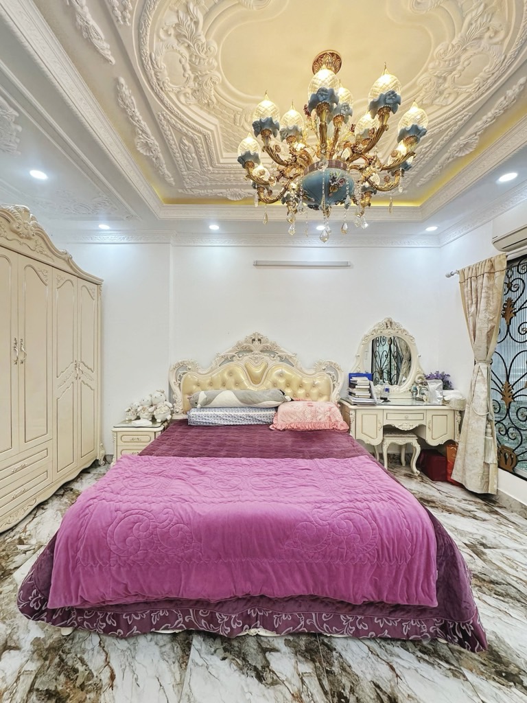 Bán nhà Ba Tháng Hai - diện tích 113m2 4 tầng - Nhà đẹp hiếm có - giá 63,99 tỷ