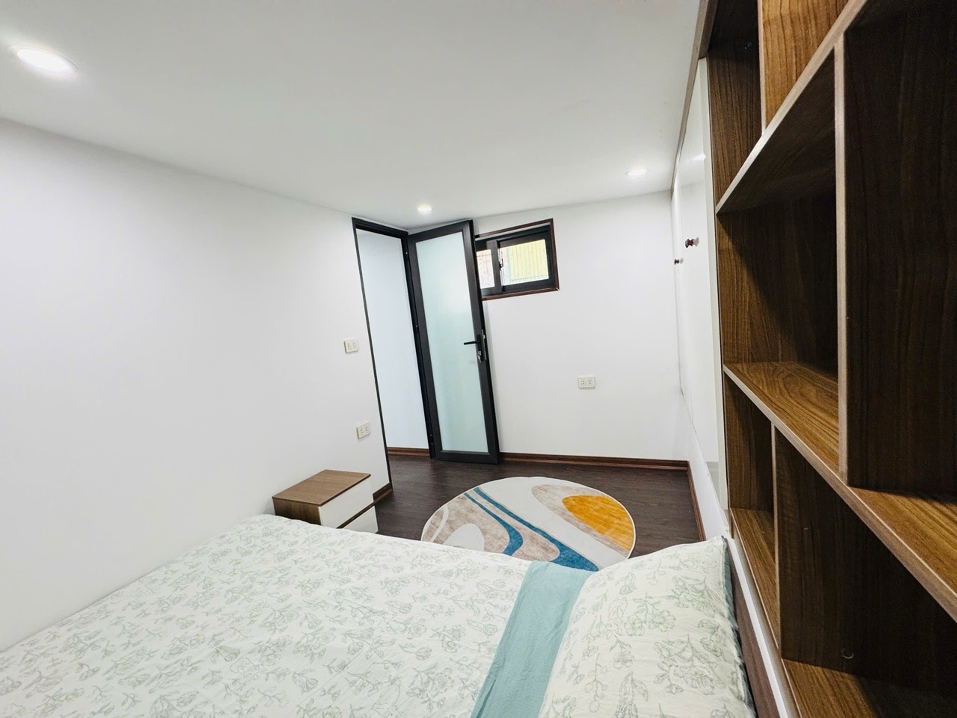Bán nhà Trương Định - diện tích 80m2 3 tầng - Ô tô đỗ cửa - giá 3,3 tỷ