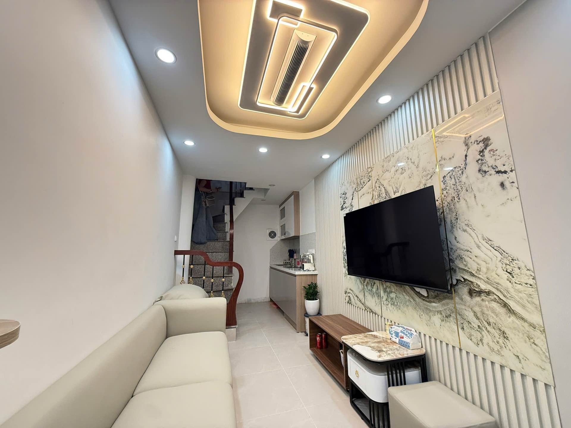 Bán nhà Minh Khai - diện tích 15m2 3 tầng - Lô góc, cực hiếm - giá 4,4 tỷ