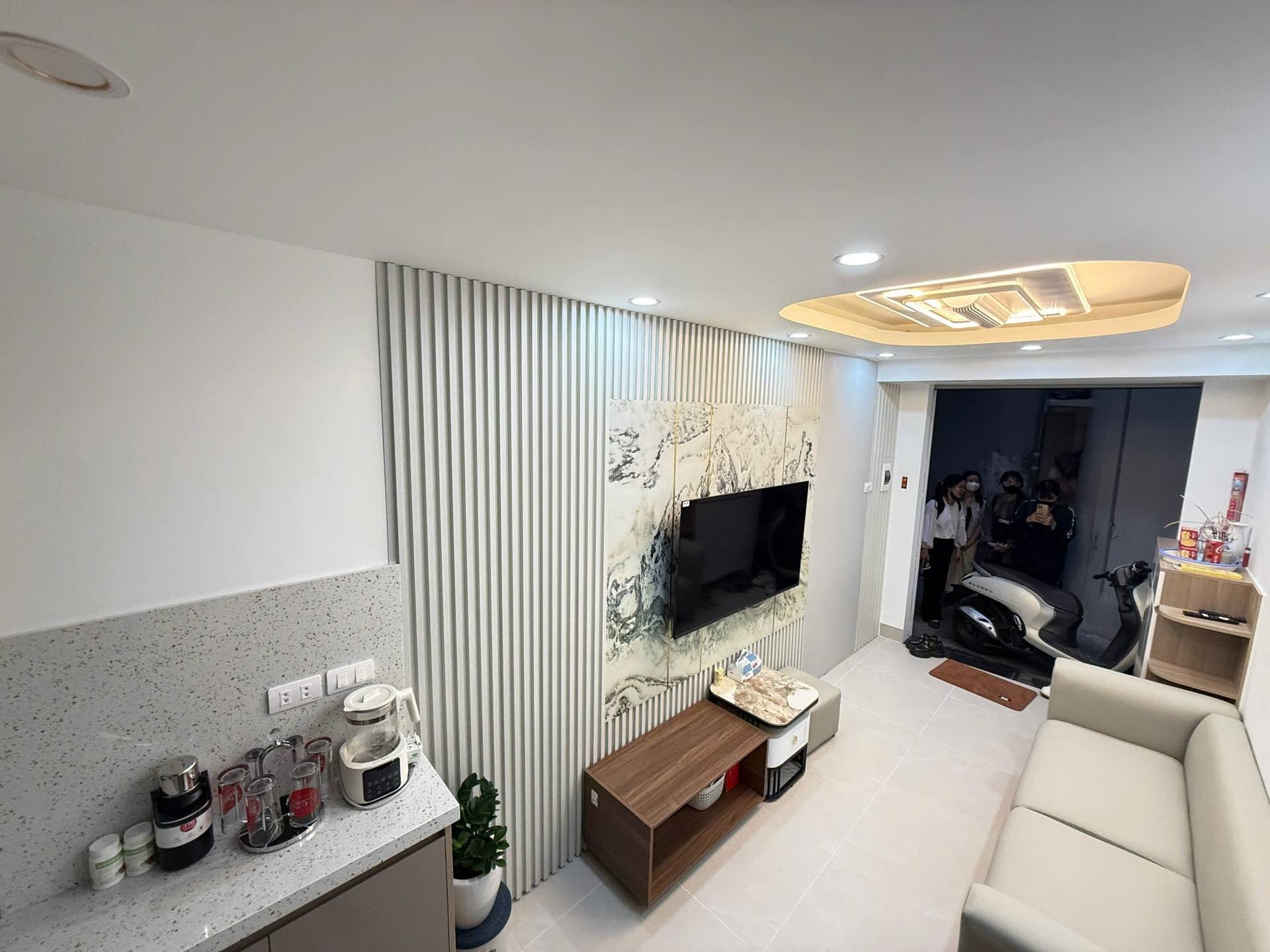 Bán nhà Minh Khai - diện tích 15m2 3 tầng - Lô góc, cực hiếm - giá 4,4 tỷ