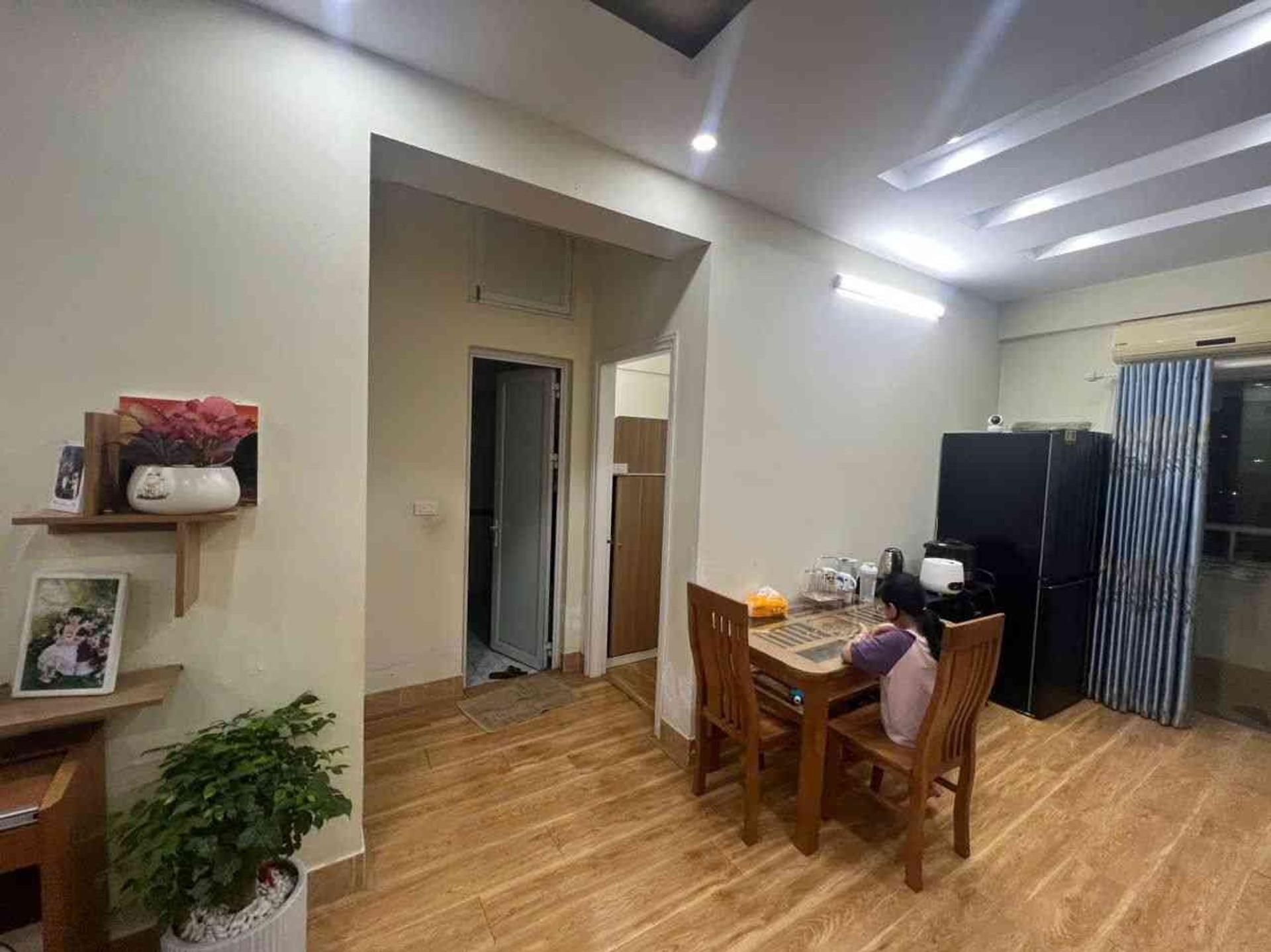 Bán nhà Hoàng Mai - diện tích 53m2 8 tầng - Nhà đẹp 2 ngủ - giá 4,25 tỷ