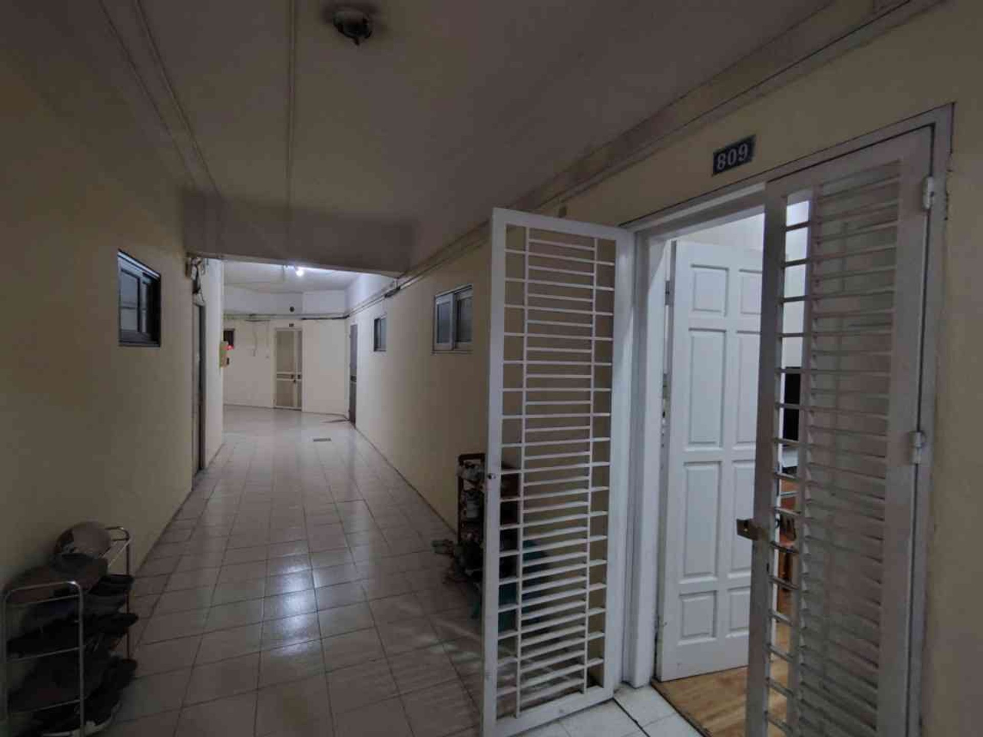 Bán nhà Hoàng Mai - diện tích 53m2 8 tầng - Nhà đẹp 2 ngủ - giá 4,25 tỷ
