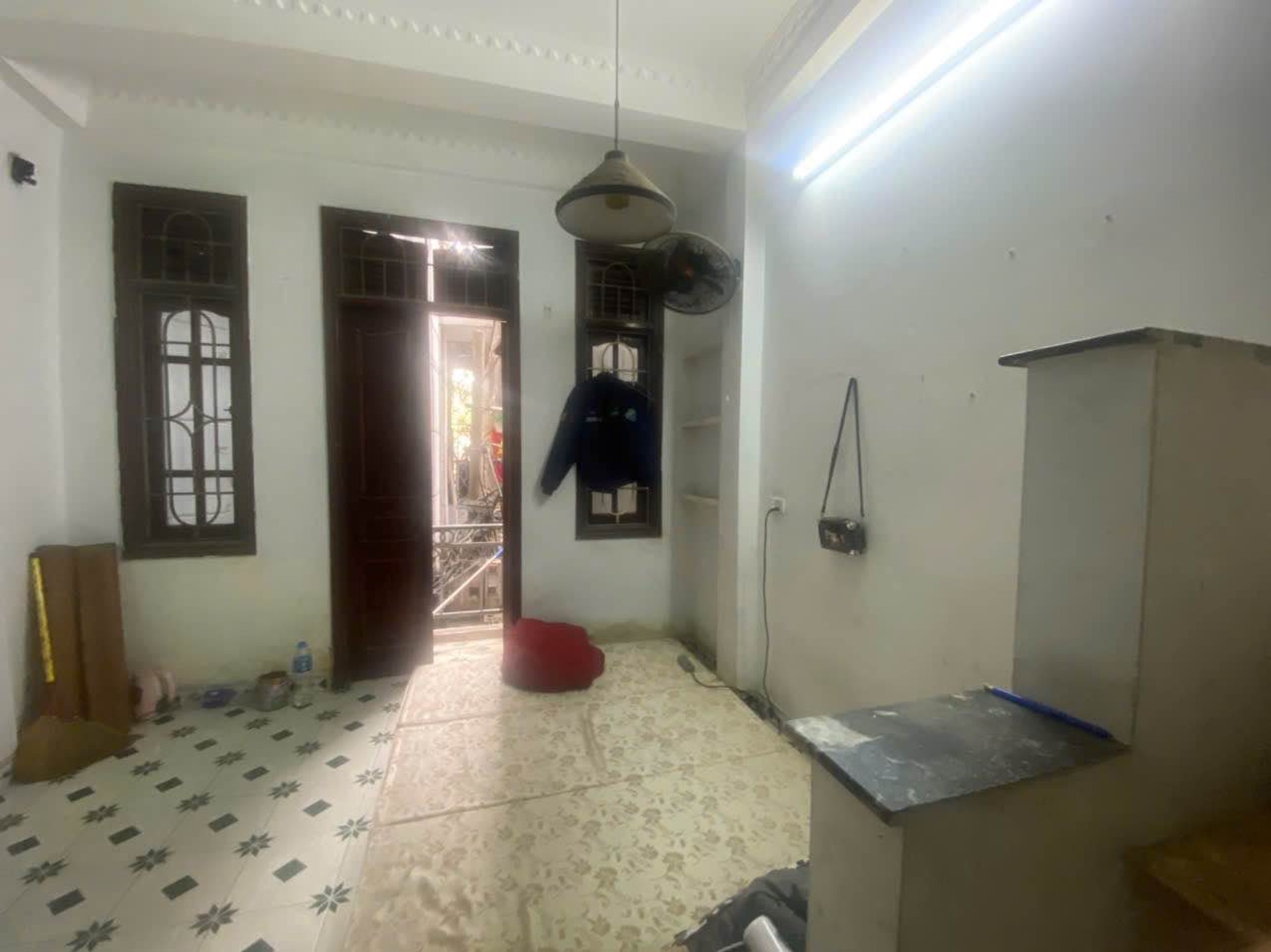 Bán nhà Phố 8/3 - diện tích 15m2 5 tầng - Ngõ thông có thể kd nhỏ - giá 4,85 tỷ