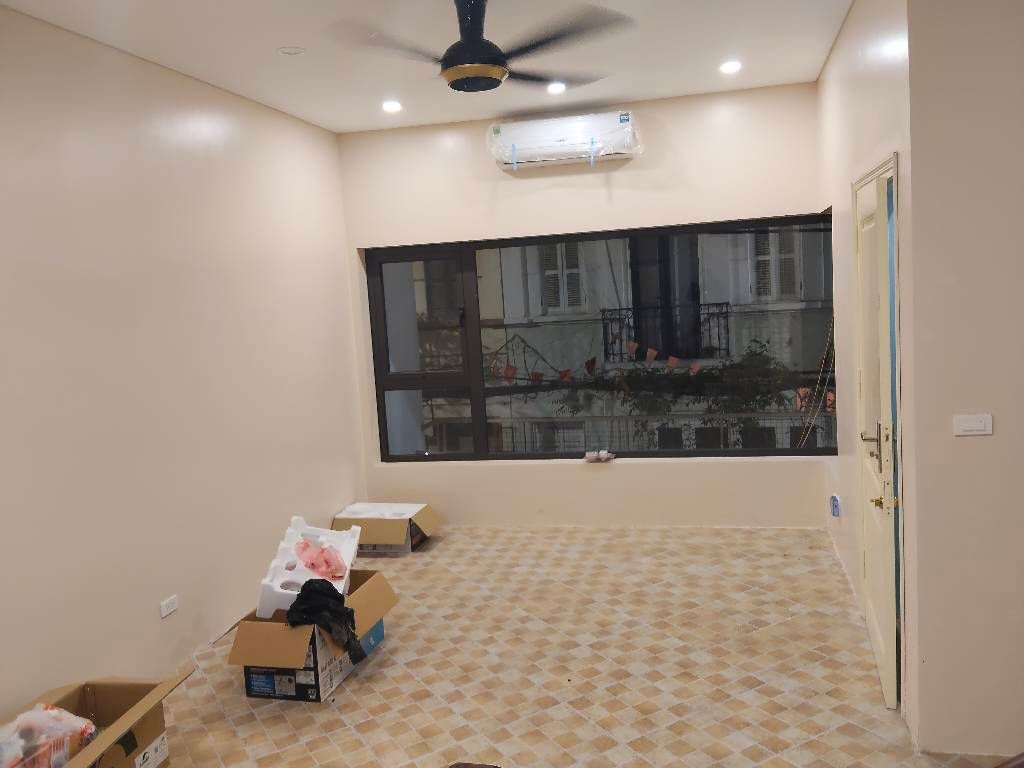 Bán nhà Tú Liên - diện tích 67m2 5 tầng - Mặt ngõ ô tô tránh - giá 28,8 tỷ