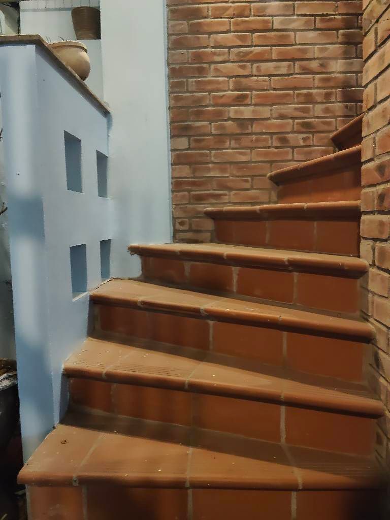 Bán nhà Tú Liên - diện tích 67m2 5 tầng - Mặt ngõ ô tô tránh - giá 28,8 tỷ