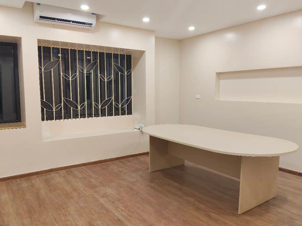 Bán nhà Tú Liên - diện tích 67m2 5 tầng - Mặt ngõ ô tô tránh - giá 28,8 tỷ