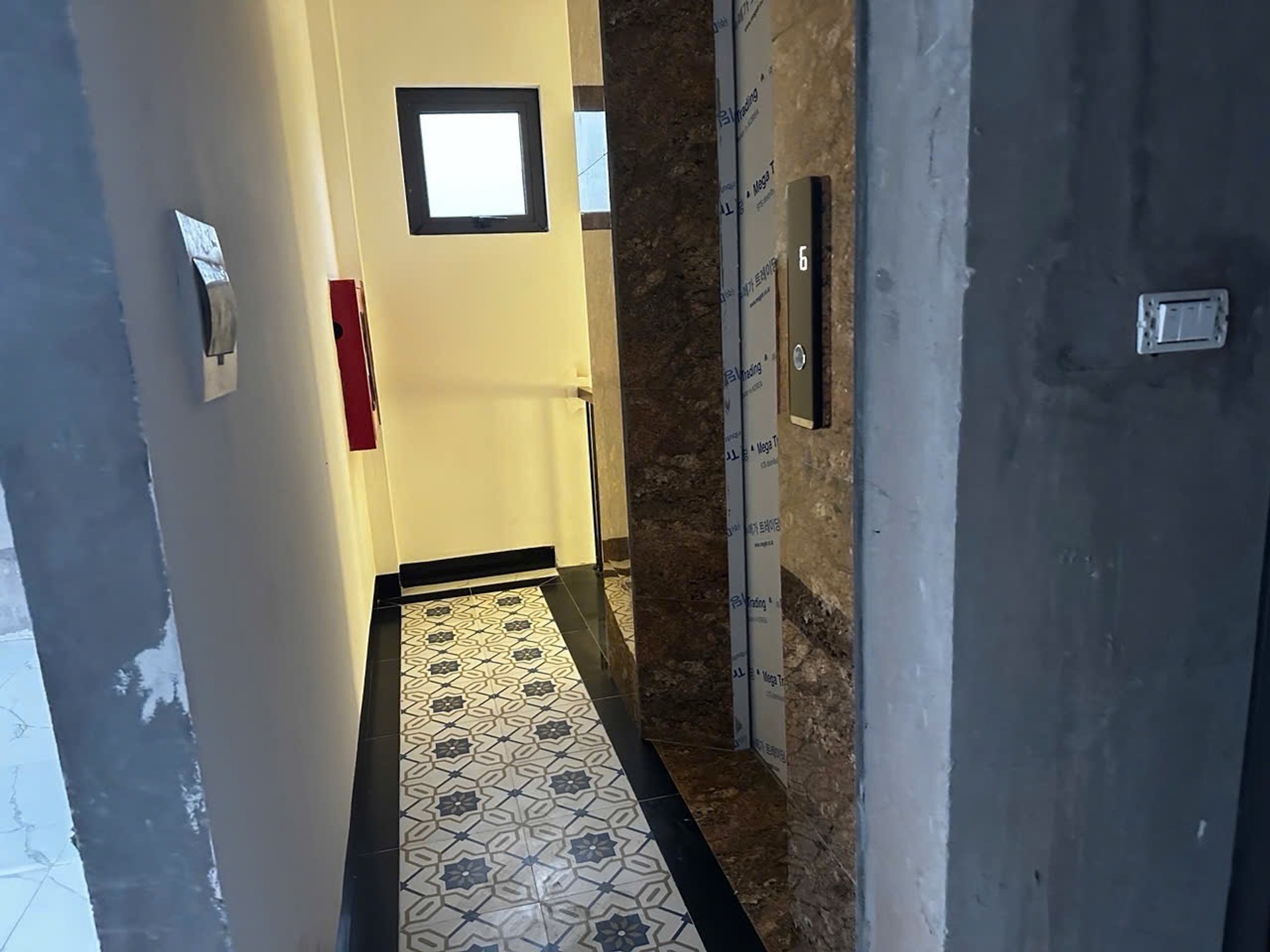 Bán nhà Gốc Đề - diện tích 40m2 6 tầng - Lô góc, full khách thuê - giá 12,5 tỷ