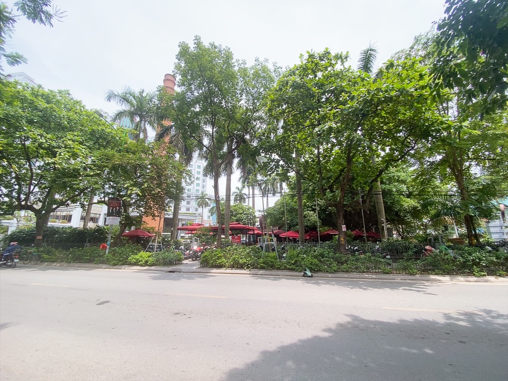 Bán nhà Giảng Võ - diện tích 185m2 3 tầng - Mặt phố - giá 100 tỷ