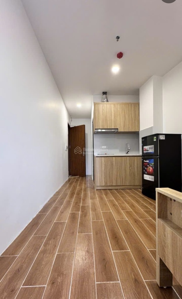 Bán nhà Trương Định - diện tích 200m2 8 tầng - Gần phố, 2 xe tránh thoải mái - giá 79 tỷ