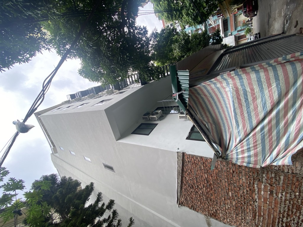 Bán nhà Trương Định - diện tích 200m2 8 tầng - Gần phố, 2 xe tránh thoải mái - giá 79 tỷ