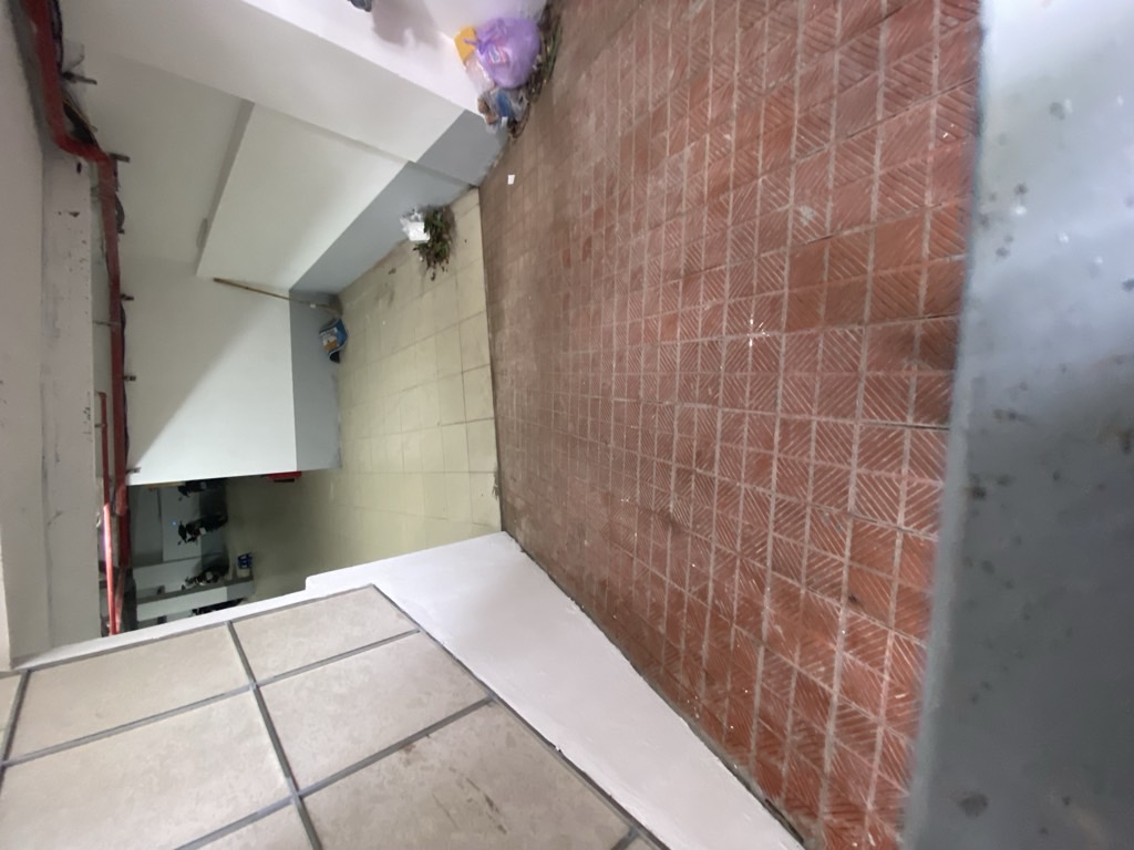 Bán nhà Trương Định - diện tích 200m2 8 tầng - Gần phố, 2 xe tránh thoải mái - giá 79 tỷ