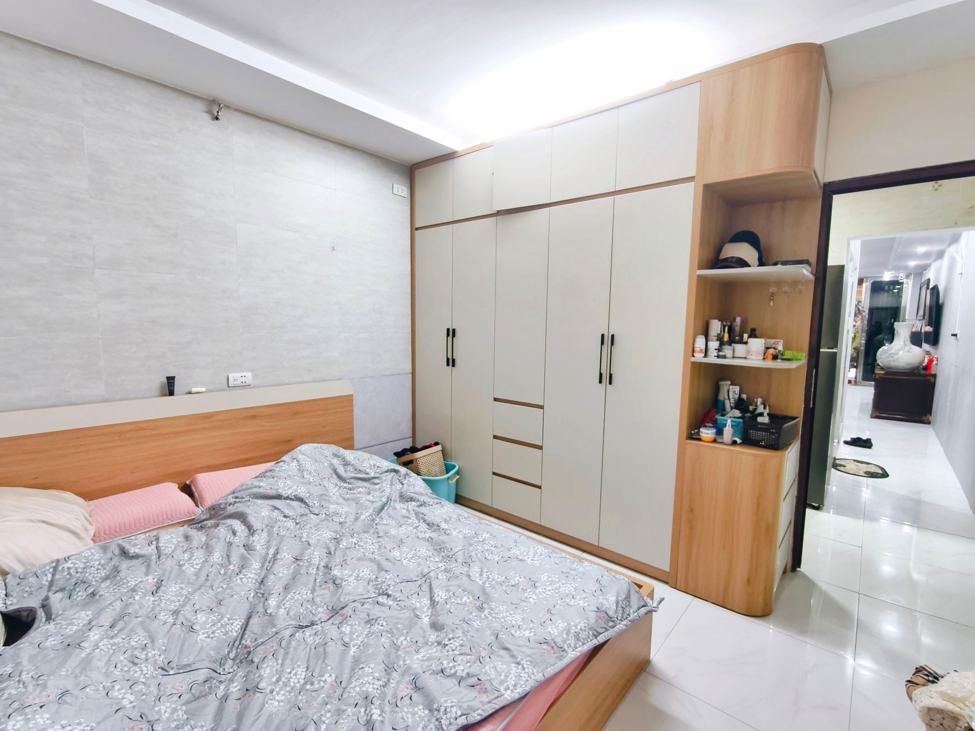 Bán nhà Nguyễn Khoái - diện tích 70m2 1 tầng - Ô tô đỗ cầu thang - giá 6,2 tỷ