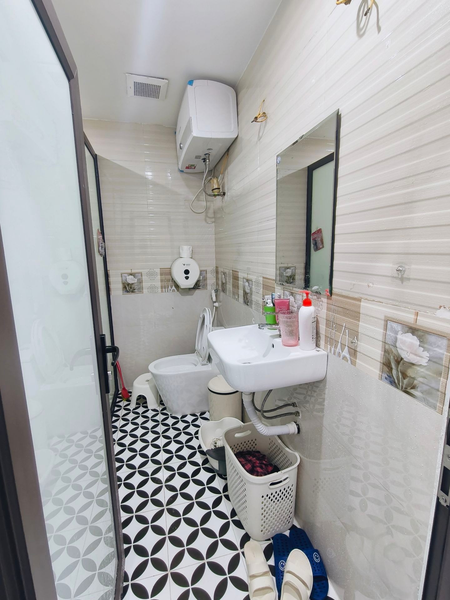Bán nhà Nguyễn Khoái - diện tích 70m2 1 tầng - Ô tô đỗ cầu thang - giá 6,2 tỷ