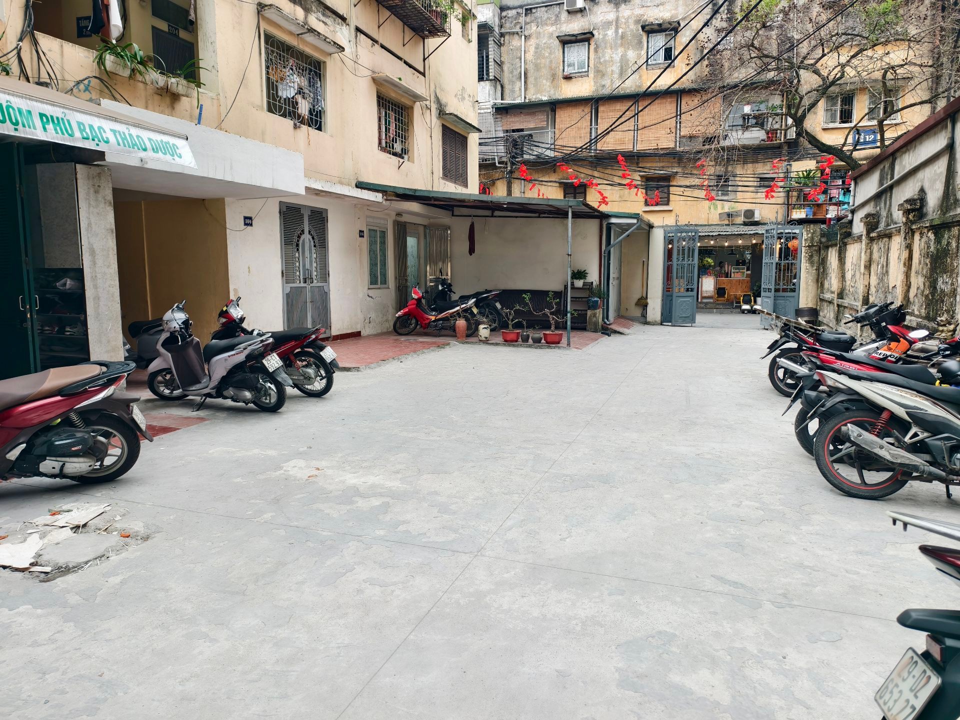Bán nhà Nguyễn Khoái - diện tích 70m2 1 tầng - Ô tô đỗ cầu thang - giá 6,2 tỷ