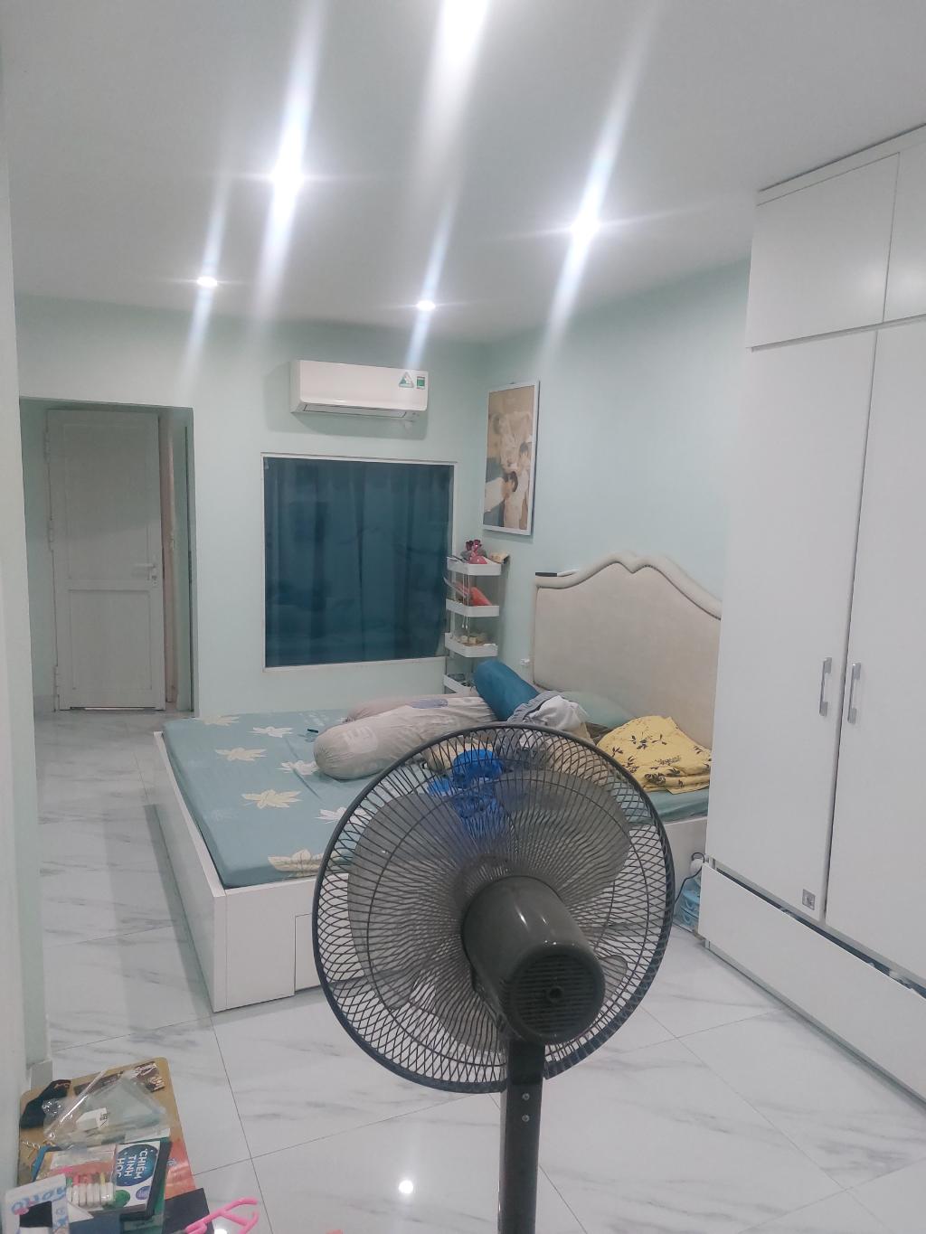 Bán nhà Giải Phóng - diện tích 115m2 1 tầng - ô tô tránh - giá 7,3 tỷ