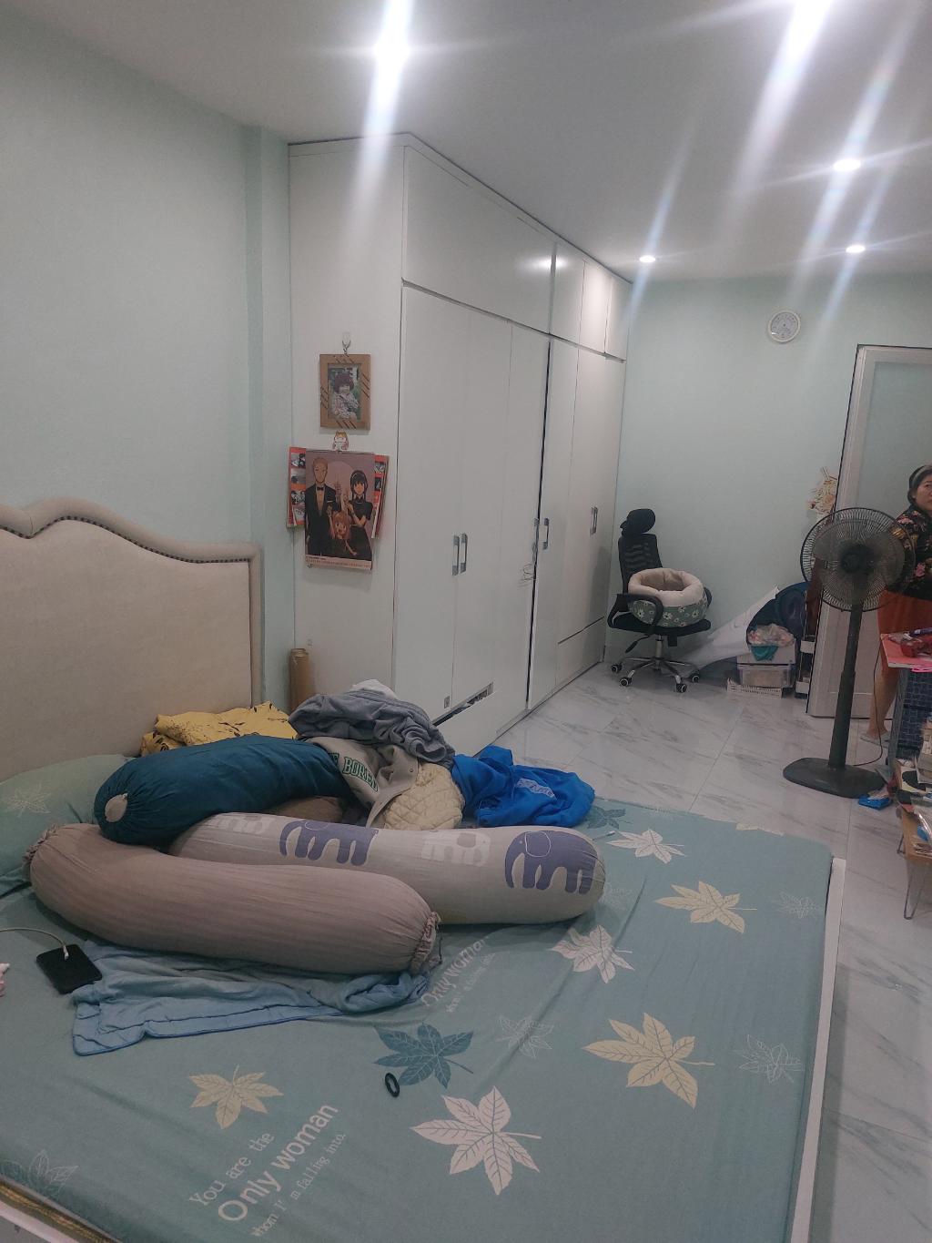 Bán nhà Giải Phóng - diện tích 115m2 1 tầng - ô tô tránh - giá 7,3 tỷ