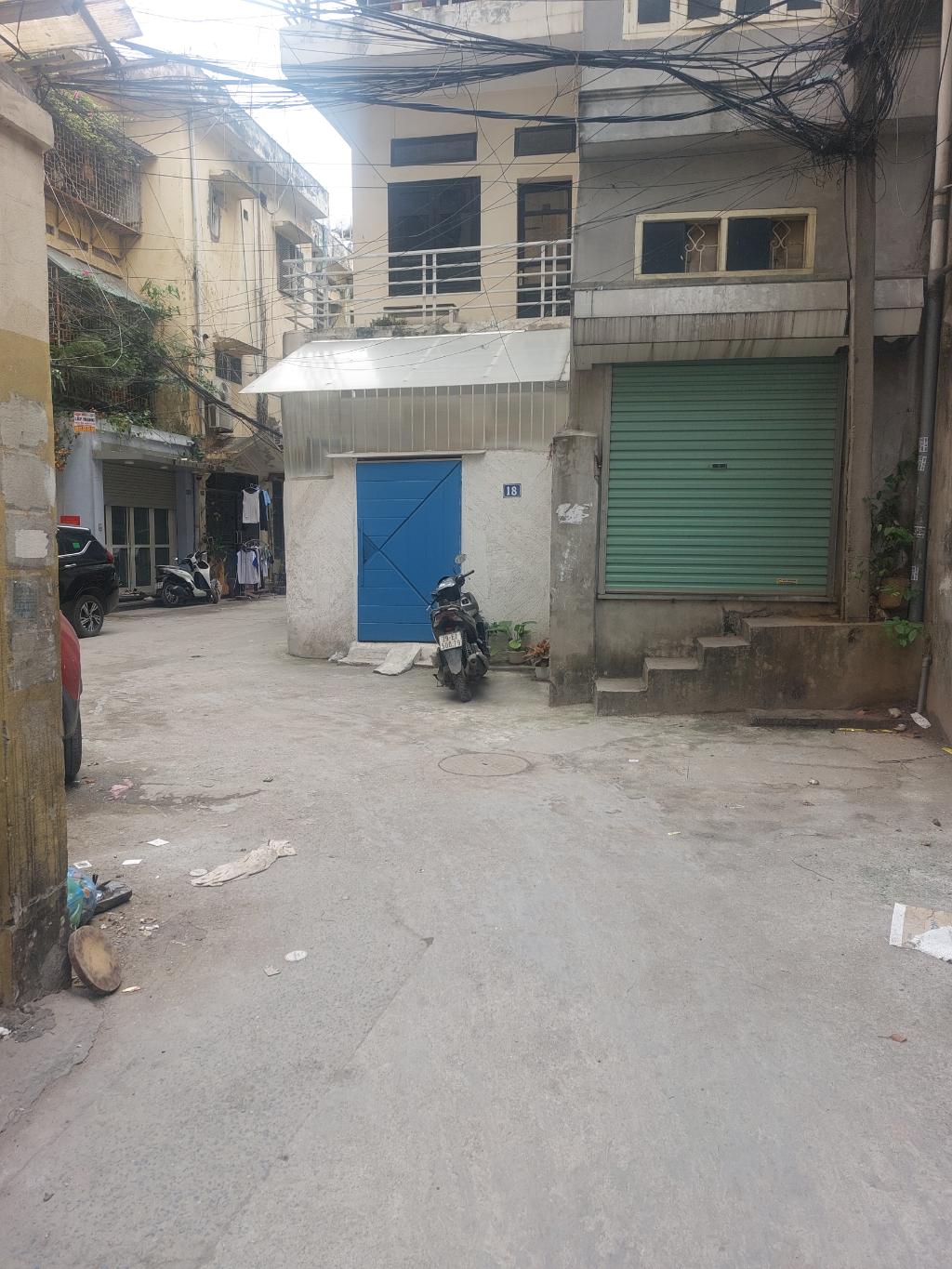 Bán nhà Giải Phóng - diện tích 115m2 1 tầng - ô tô tránh - giá 7,3 tỷ