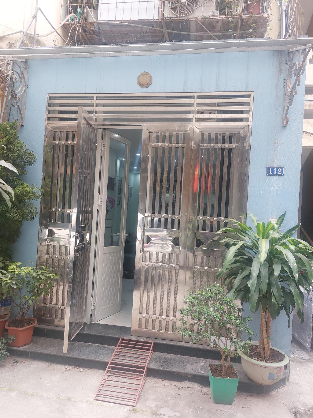 Bán nhà Giải Phóng - diện tích 115m2 1 tầng - ô tô tránh - giá 7,3 tỷ