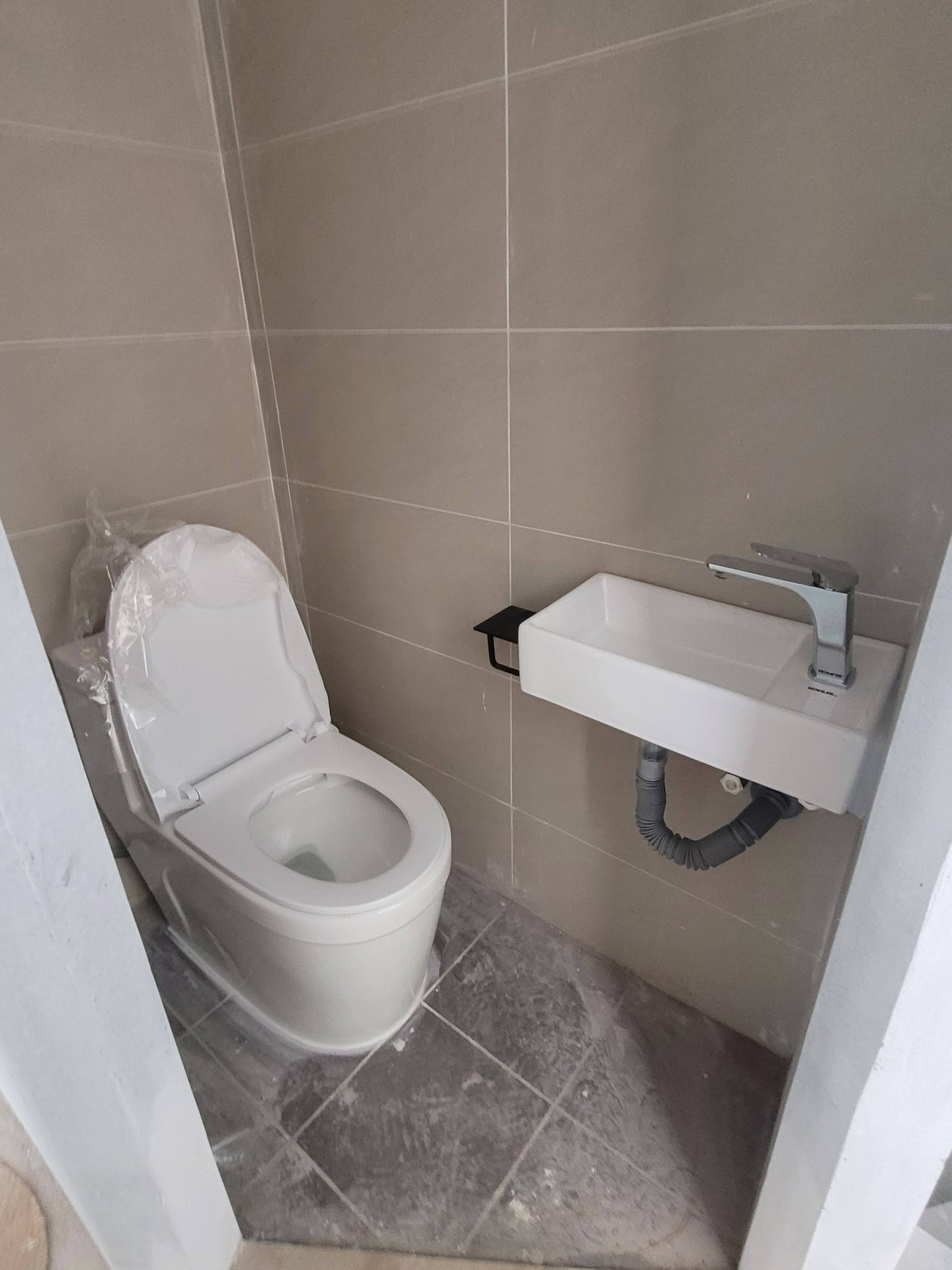 Bán nhà Lò Đúc - diện tích 71m2 8 tầng - Lô góc - giá 70 tỷ