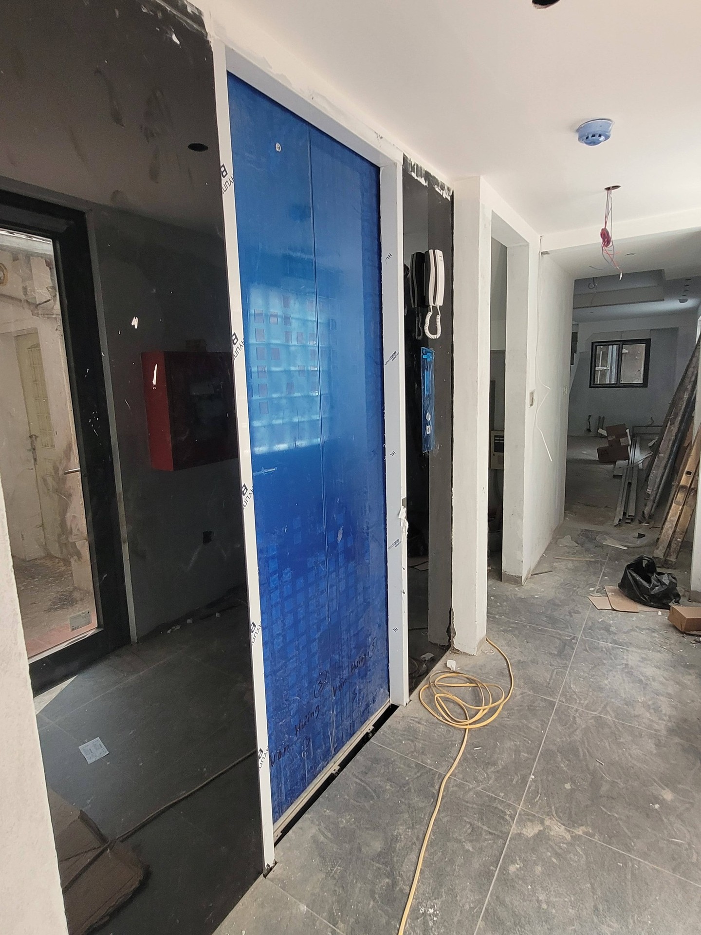 Bán nhà Lò Đúc - diện tích 71m2 8 tầng - Lô góc - giá 70 tỷ