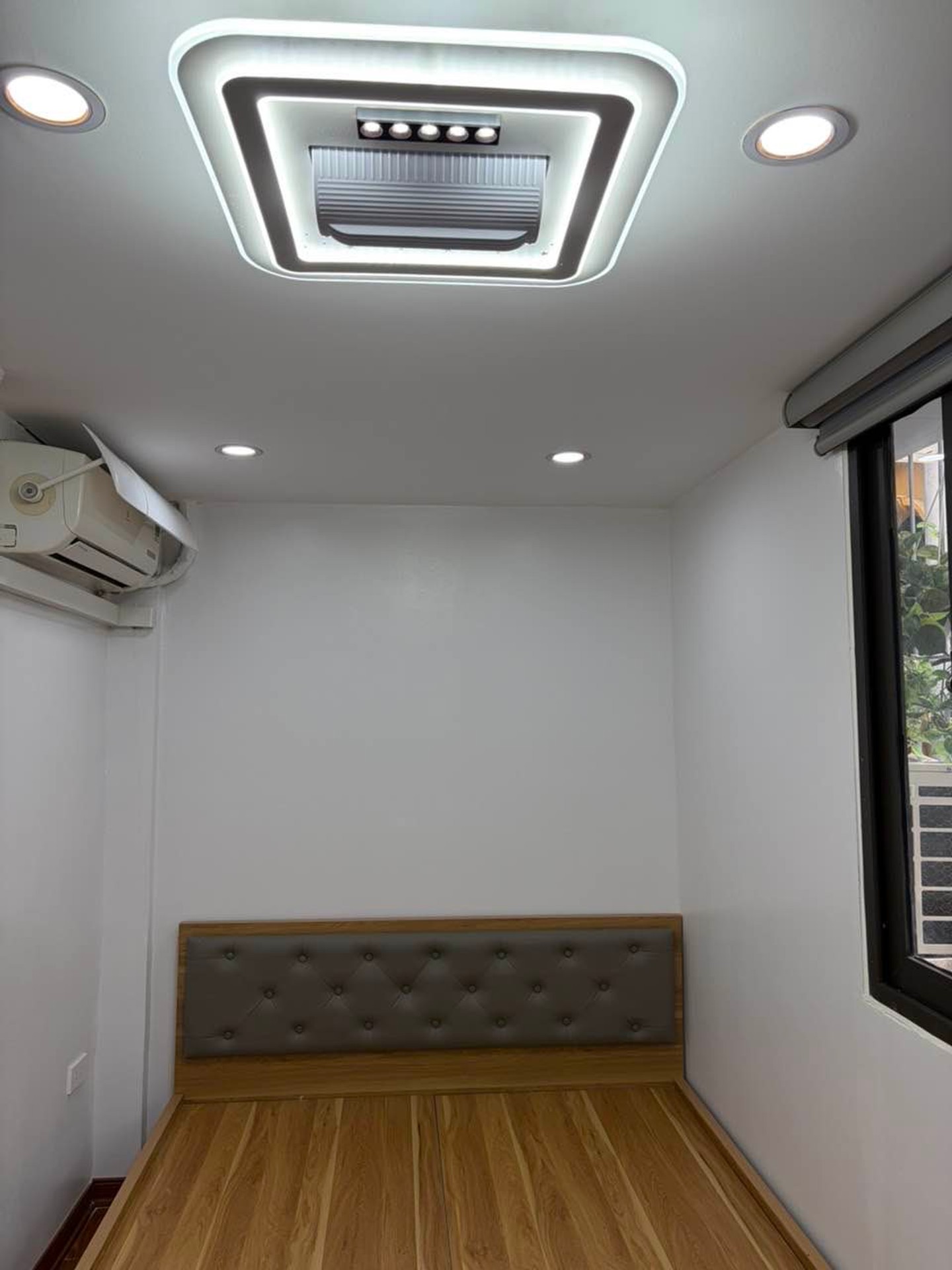 Bán nhà Hồng Mai - diện tích 35m2 2 tầng - Nhà đẹp hiếm có - giá 3,98 tỷ