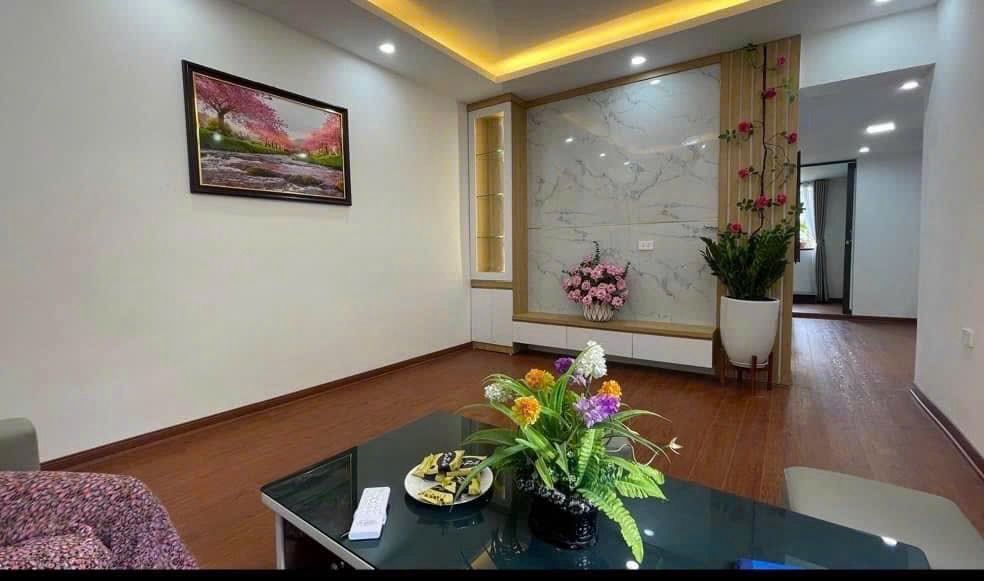 Bán nhà Hồng Mai - diện tích 35m2 2 tầng - Nhà đẹp hiếm có - giá 3,98 tỷ