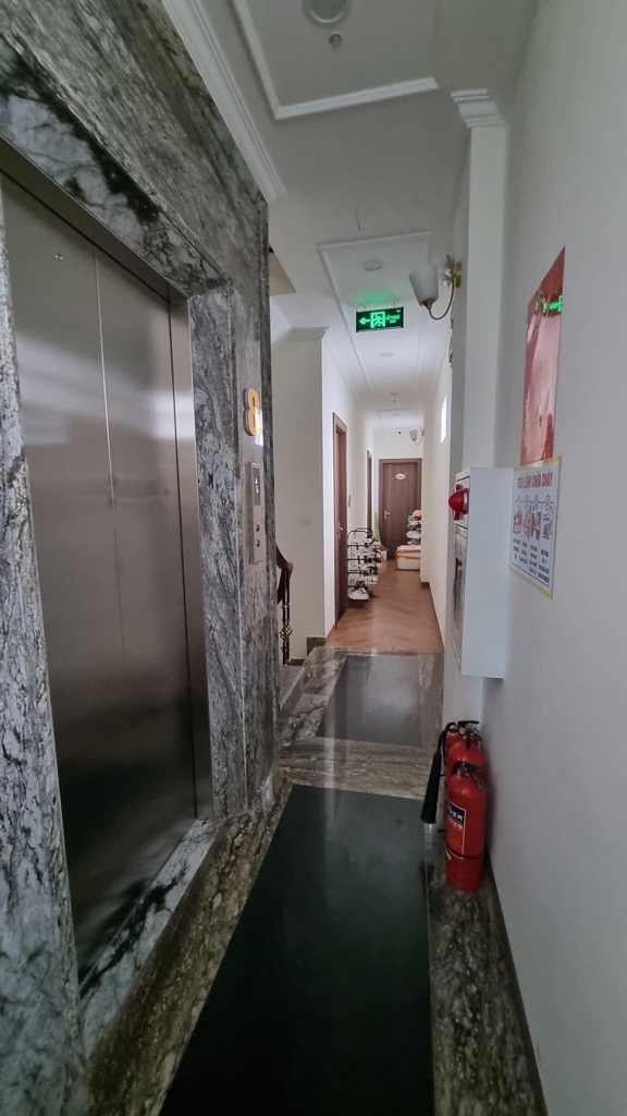 Bán nhà Phú Diễn - diện tích 103m2 9 tầng - 3 ô tô tránh - giá 39 tỷ