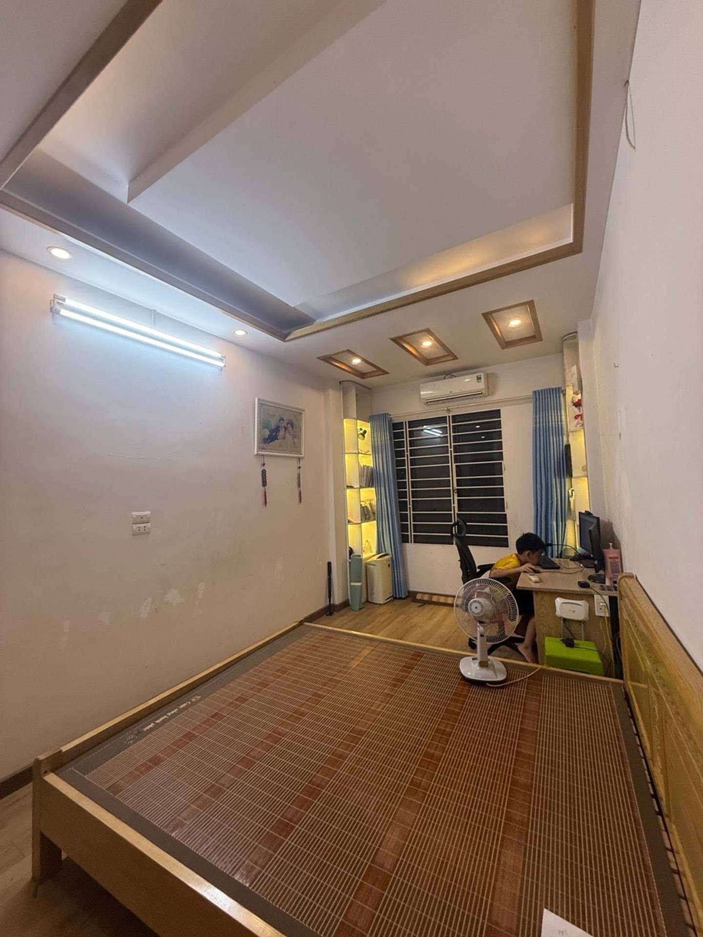 Bán nhà Trương Định - diện tích 30m2 5 tầng - ô tô chạy vòng quanh - giá 8,9 tỷ