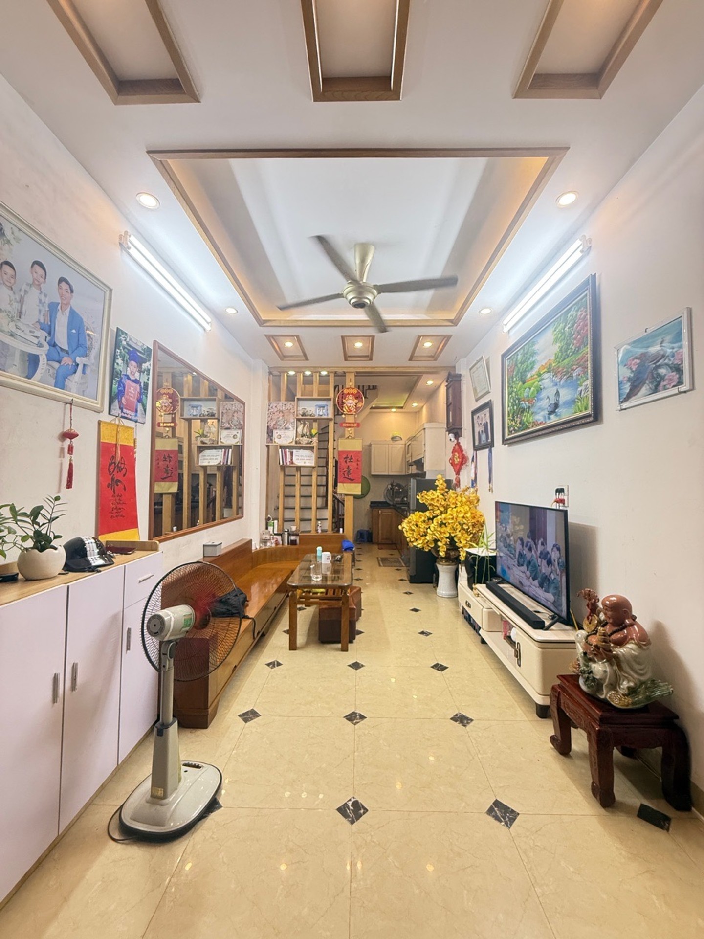 Bán nhà Trương Định - diện tích 30m2 5 tầng - ô tô chạy vòng quanh - giá 8,9 tỷ