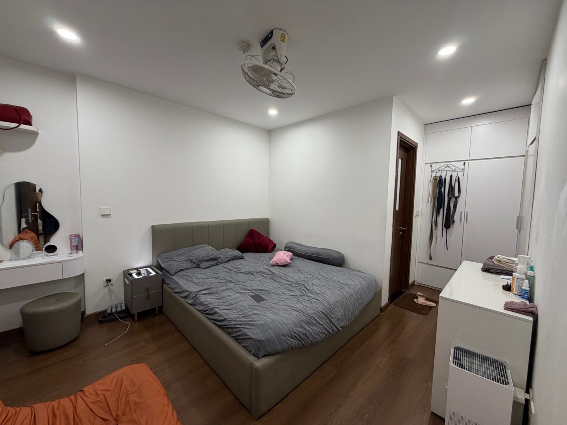 Bán nhà Trần Thủ Độ - diện tích 82m2 27 tầng - Cực đẹp - giá 4,9 tỷ