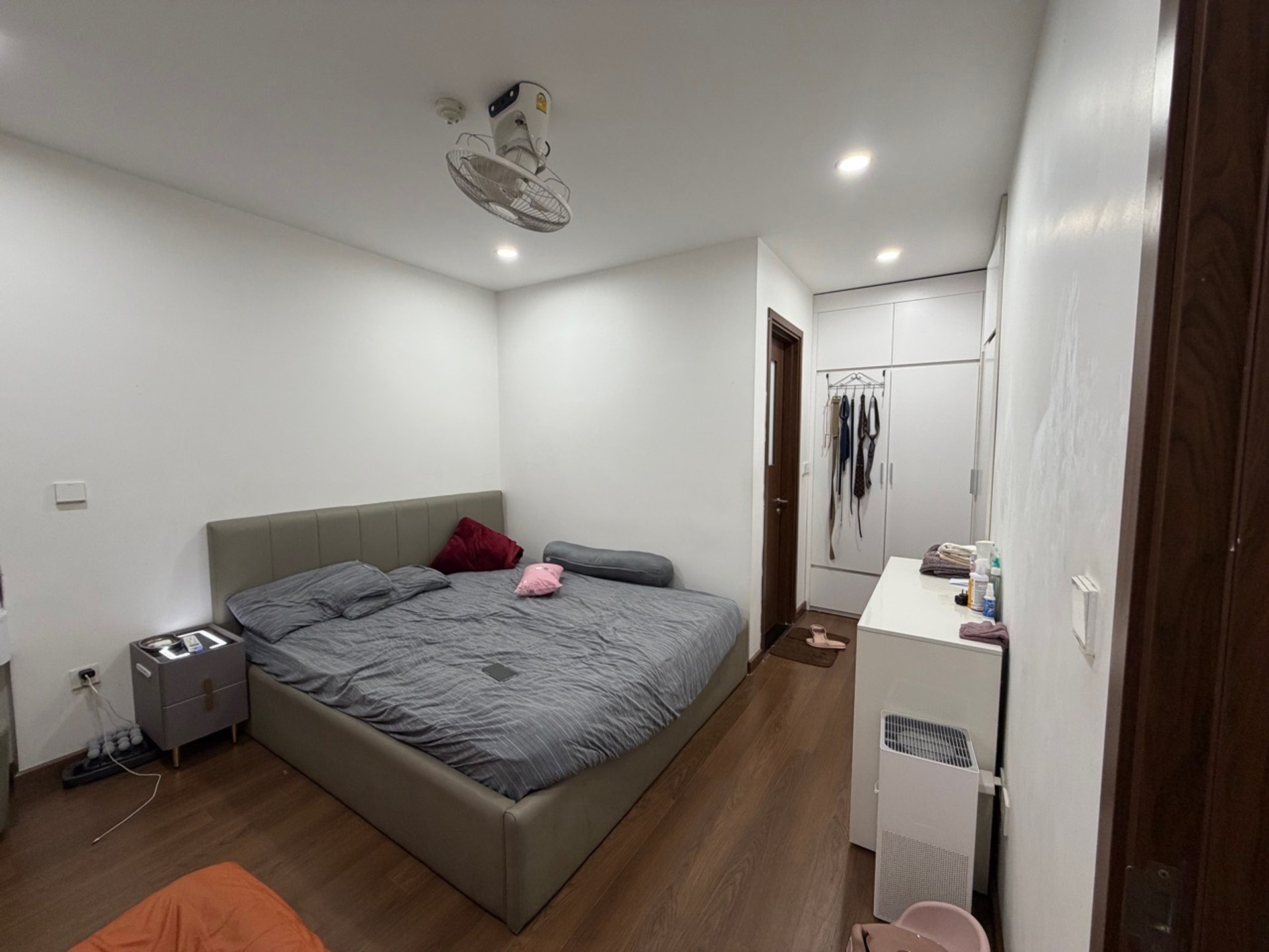Bán nhà Trần Thủ Độ - diện tích 82m2 27 tầng - Cực đẹp - giá 4,9 tỷ