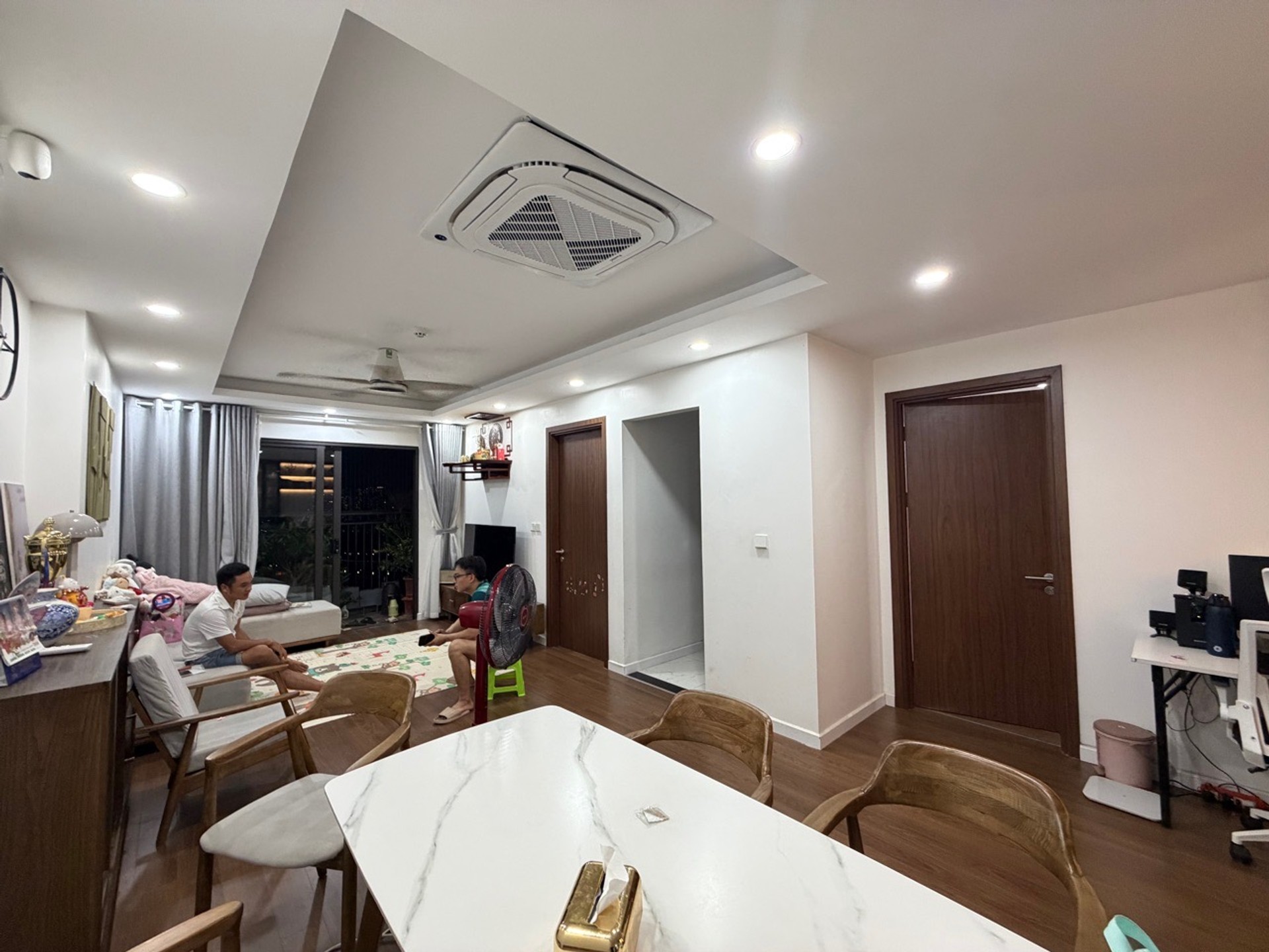 Bán nhà Trần Thủ Độ - diện tích 82m2 27 tầng - Cực đẹp - giá 4,9 tỷ