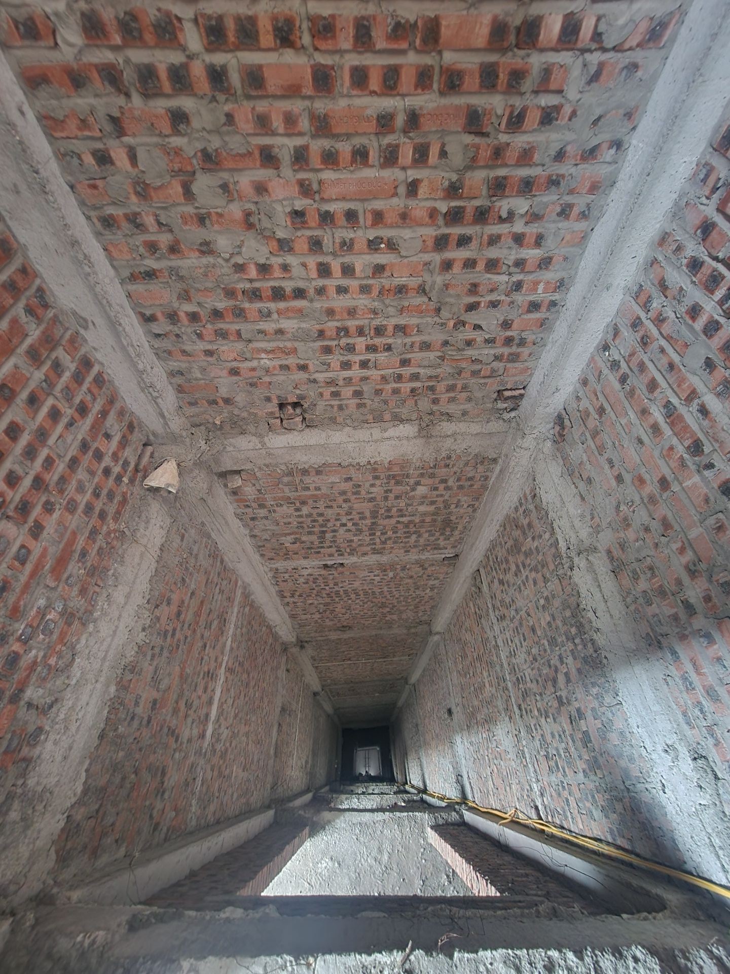 Bán nhà Khuyến Lương - diện tích 30m2 6 tầng - thang máy, mới kính koong - giá 8,5 tỷ