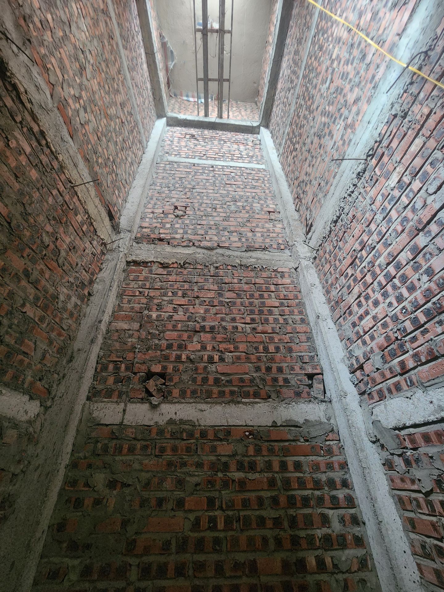 Bán nhà Khuyến Lương - diện tích 30m2 6 tầng - thang máy, mới kính koong - giá 8,5 tỷ