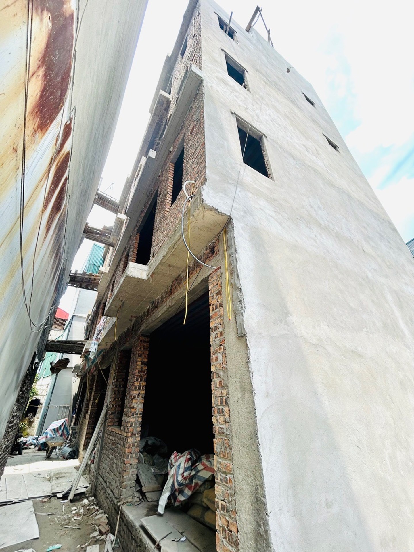 Bán nhà Nguyễn Khoái - diện tích 46m2 5 tầng - Thang máy, gần ô tô - giá 9,3 tỷ