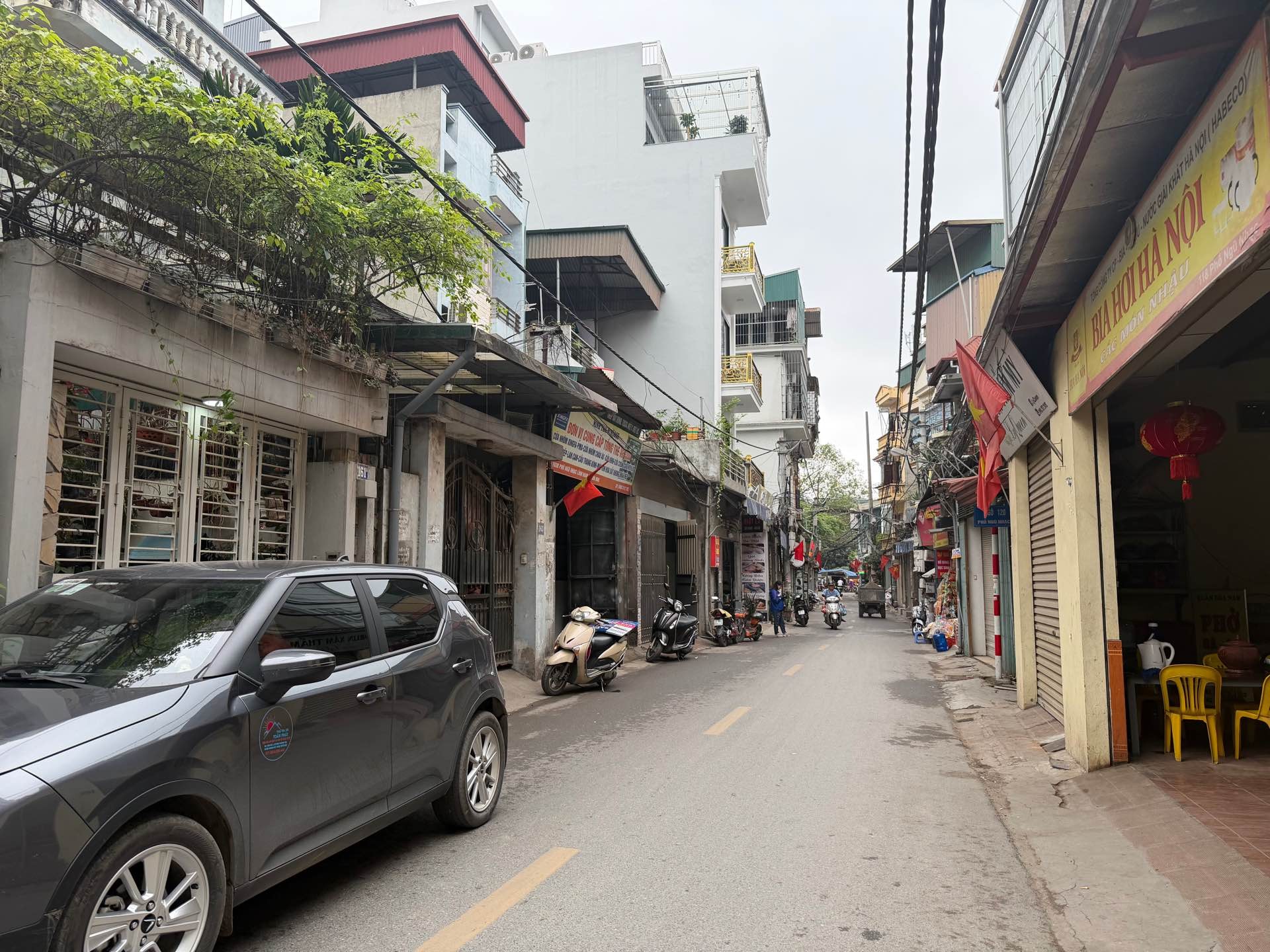 Bán nhà Ngũ Nhạc - diện tích 105m2 3 tầng - Ô tô tránh - giá 32 tỷ