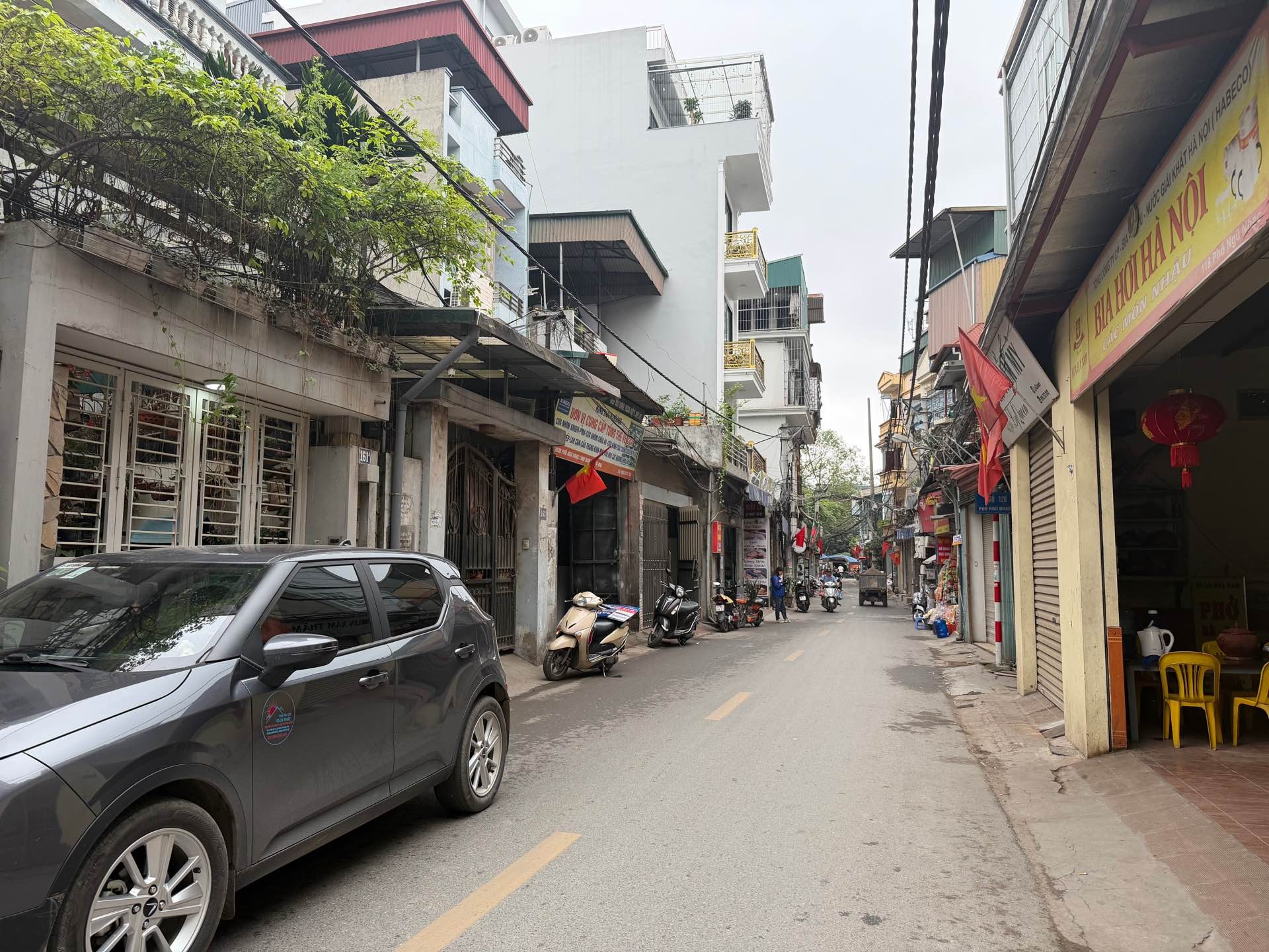 Bán nhà Ngũ Nhạc - diện tích 105m2 3 tầng - Ô tô tránh - giá 32 tỷ