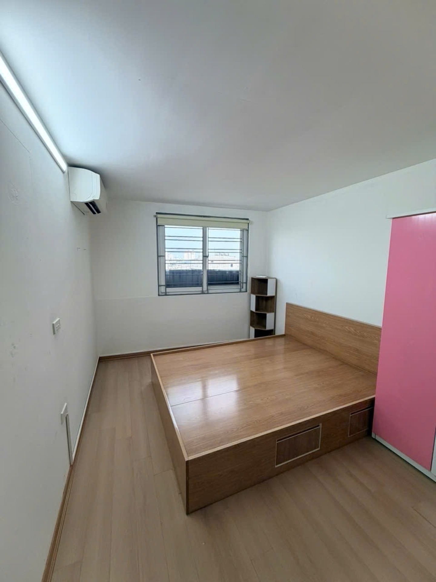 Bán nhà Khương Đình - diện tích 45m2 9 tầng - Lô góc, thang máy - giá 1,39 tỷ
