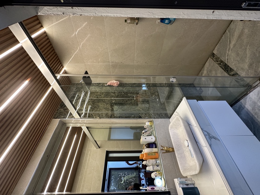 Bán nhà Trương Định - diện tích 70m2 2 tầng - ô tô tránh - giá 23,5 tỷ