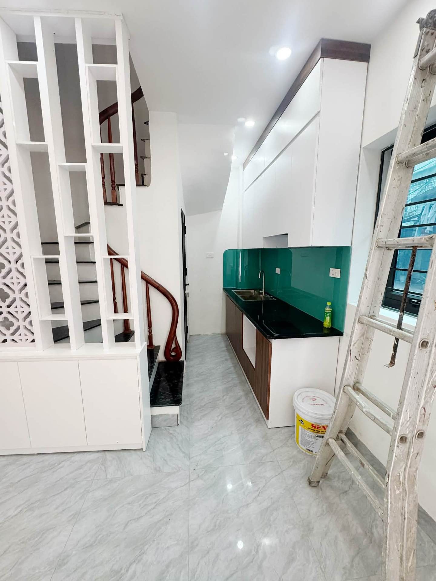 Bán nhà Vĩnh Hưng - diện tích 22m2 3 tầng - ô tô đỗ cửa - giá 3,2 tỷ