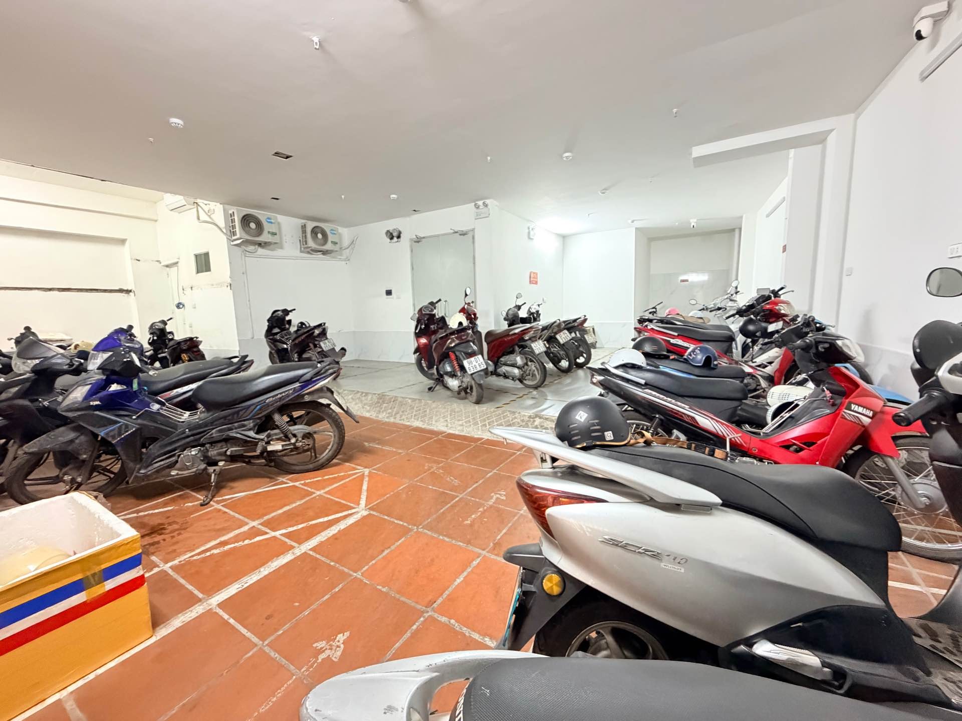 Bán nhà Khương Trung - diện tích 154m2 7 tầng - Đang cập nhật - giá 38 tỷ