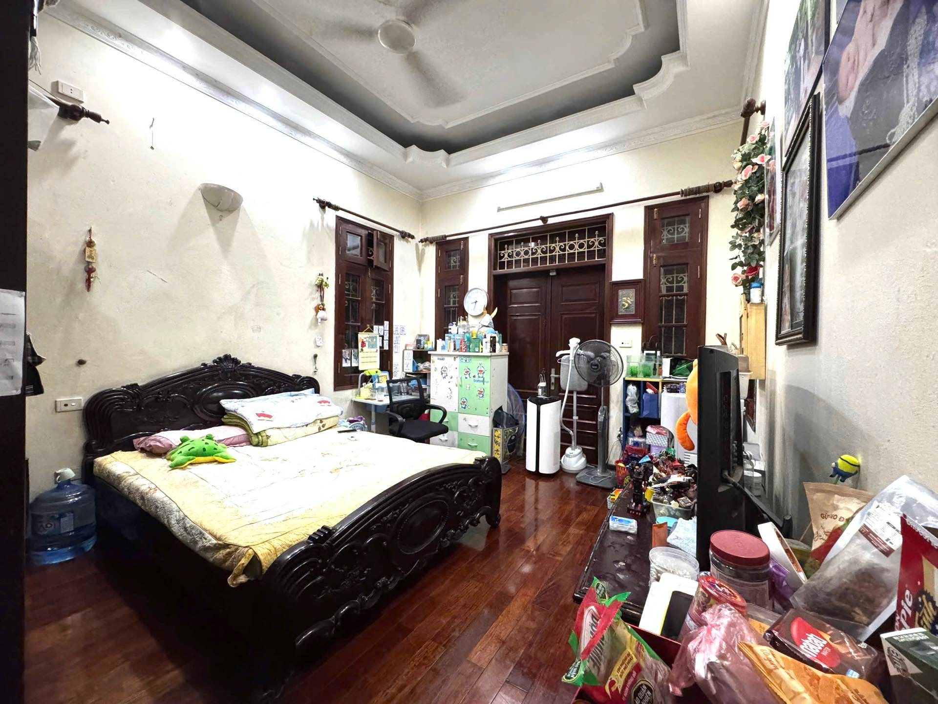 Bán nhà Ô 61 Lô E - diện tích 210m2 4 tầng - Siêu phẩm triệu USD 3 mặt thoáng - giá 57 tỷ