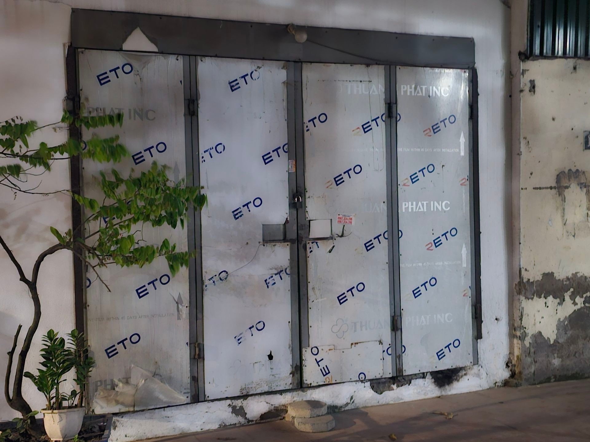 Bán nhà Định Công - diện tích 55m2 1 tầng - Đất tặng nhà cấp 4 kinh doanh sát phố - giá 4,1 tỷ