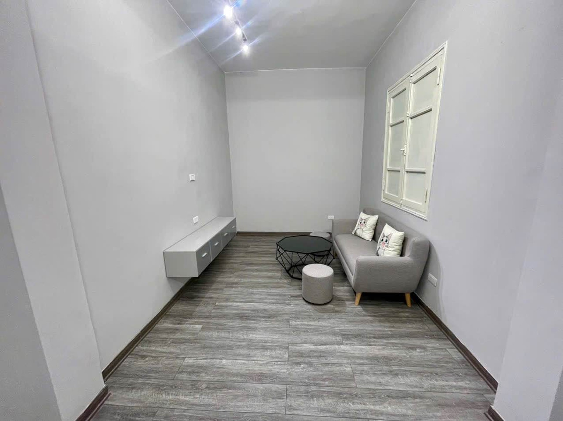 Bán nhà Lương Khánh Thiện - diện tích 42m2 4 tầng - 2 ngủ - giá 4,25 tỷ